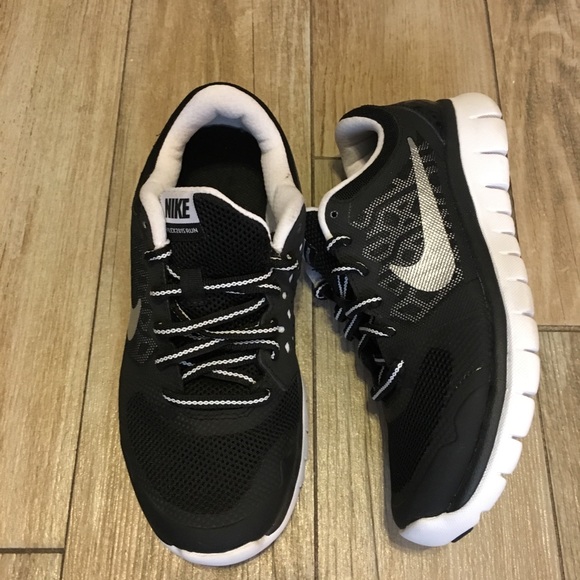 SOLD🚫🚫🚫 Nike Flex Run Shoes - Picture 2 of 4